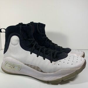 Men’s 9.5 Curry 4’s